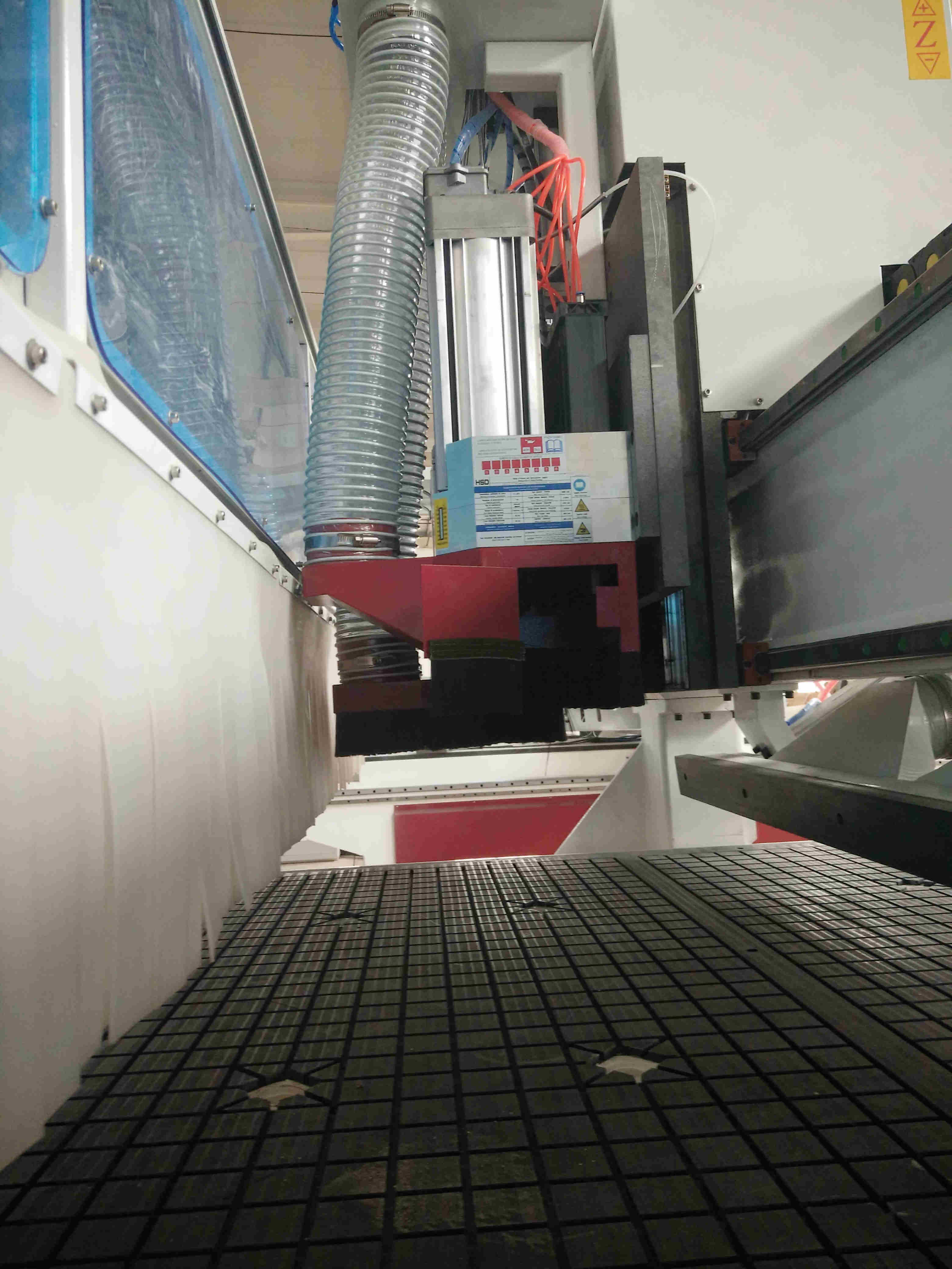 Máquina de carpintería de corte y grabado CNC ATC de mesa de trabajo doble E300D